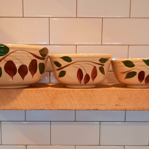Vintage Set of 3 Watt Ovenware "Red Bud" Nesting Bowls, #05,06,07 - Picture 1 of 10